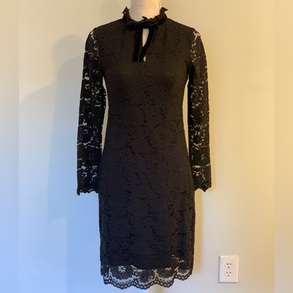 Nanette Lepore Long Sleeve Black Lace Dress Keyhole Front Zip-Back Size 2